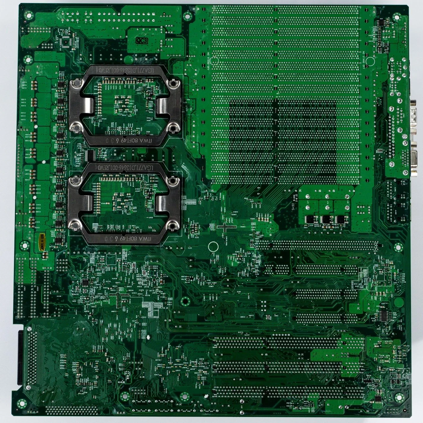 مادربرد Supermicro X7DB8+ - دوگانه Intel 64-BIT Xeon, SCSI مادربرد Supermicro X7DB8+ - دوگانه Intel 64-BIT Xeon, SCSI