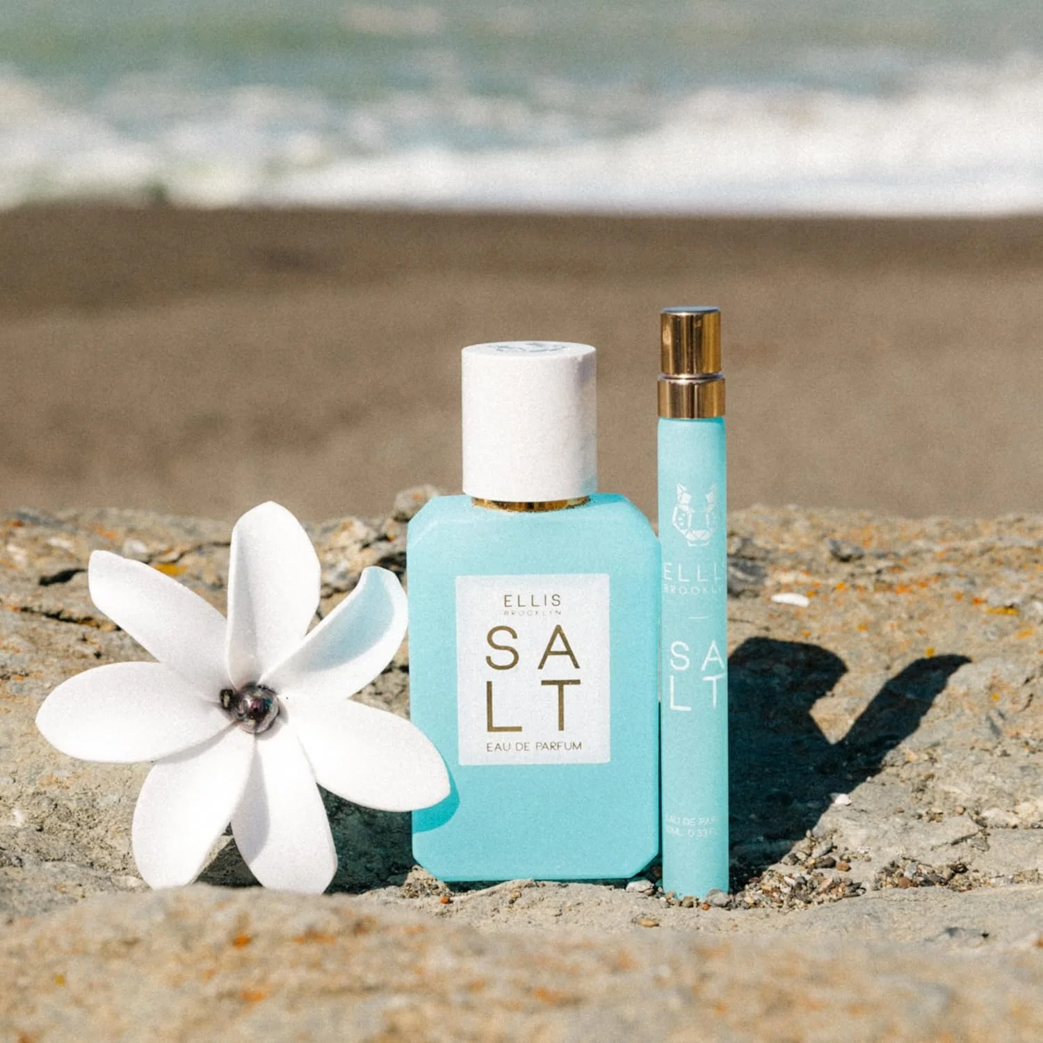 ادکلن زنانه الیس بروکلین Salt، اسپری مسافرتی، رایحه ای برای زنان با عنبر، گل یاس تاهیتی، یلانگ یلانگ و چوب صندل - گرمسیری - وگان، بدون تست حیوانی و بدون پارابن، 10 میلی لیتر