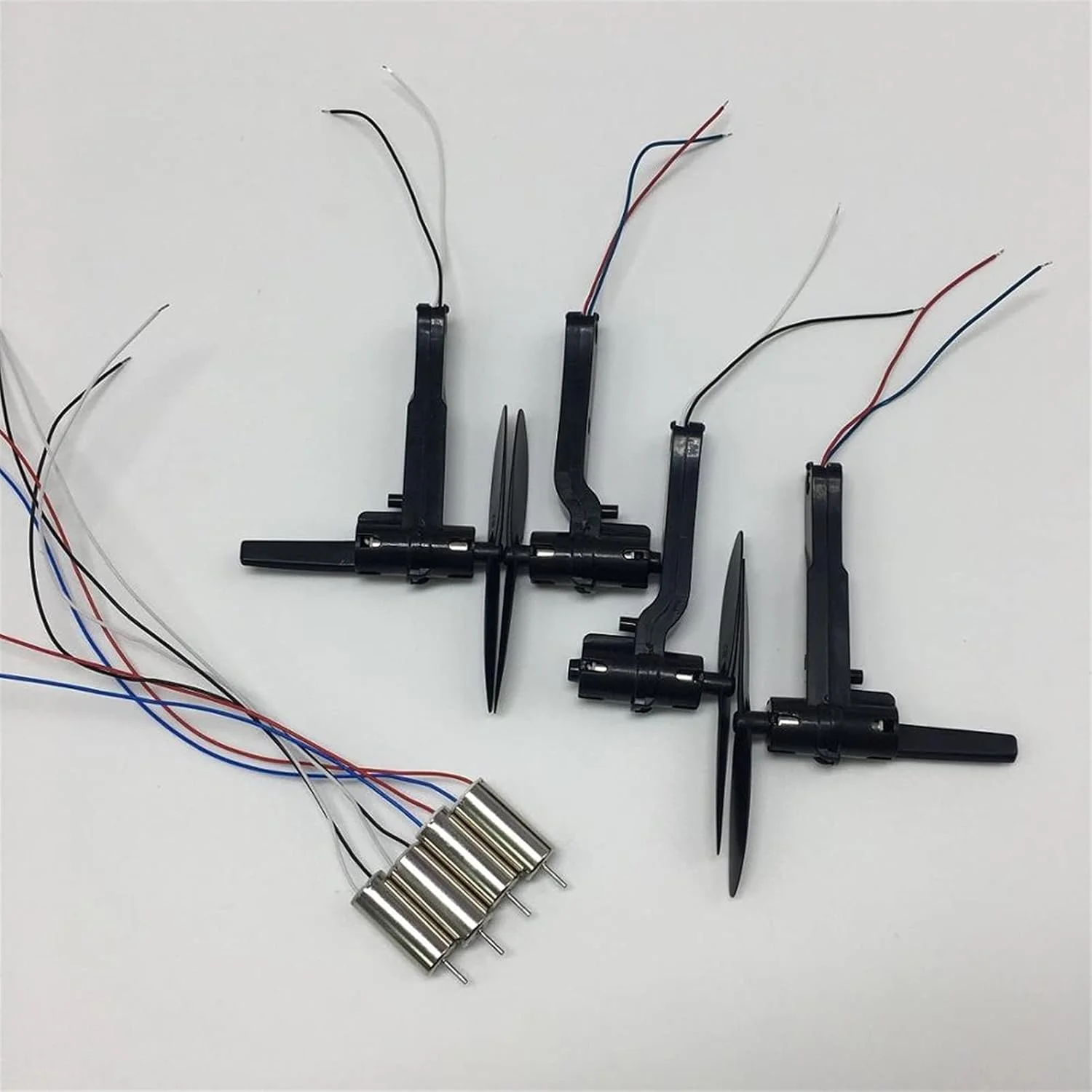 موتور، پروانه و بازوی موتور برای کوادکوپتر KF611 RC (قرمز)