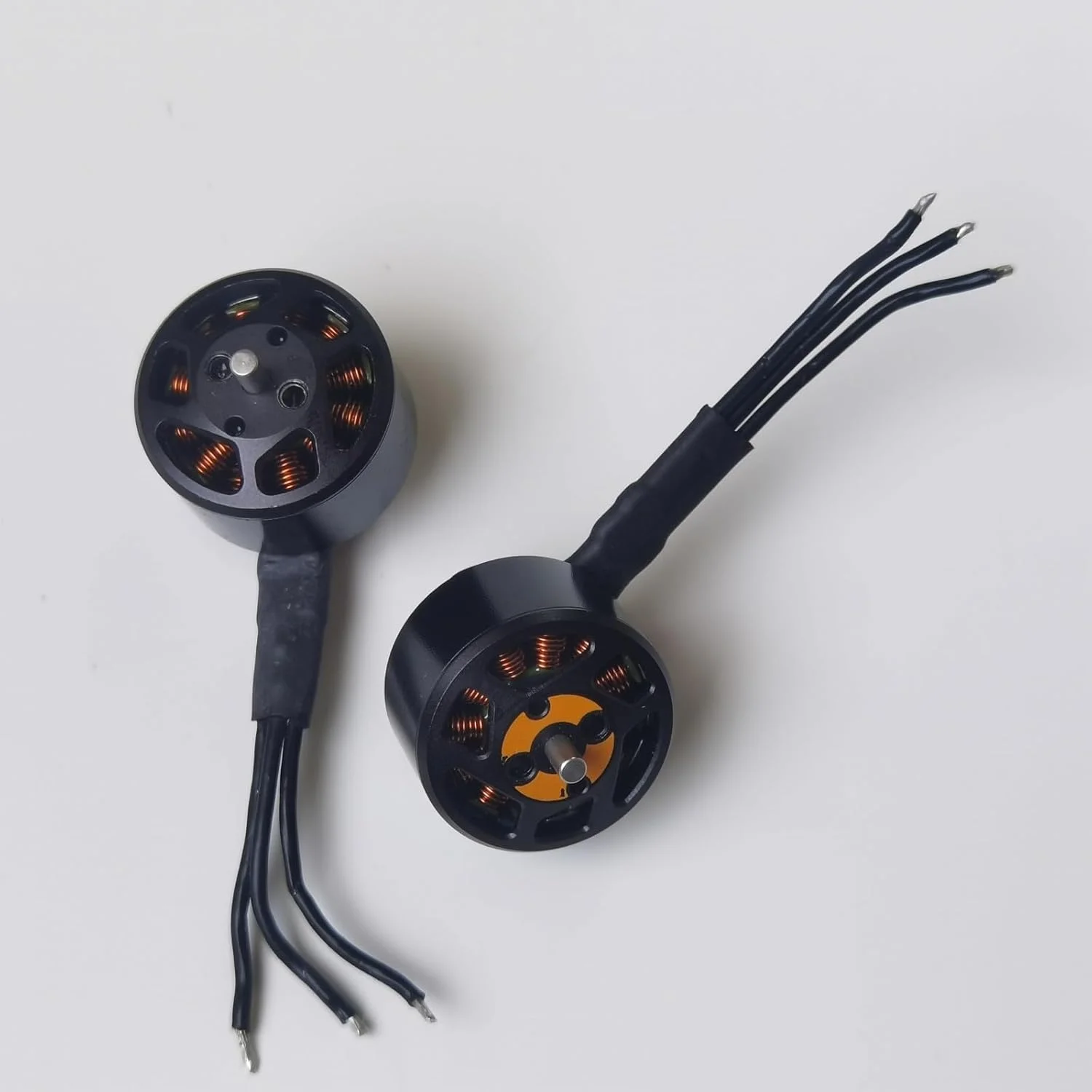 موتور براشلس پهپاد Avata، قطعه تعمیر سازگار با پهپاد DJI Avata 1 (موتور CCW/نارنجی) موتور براشلس پهپاد Avata، قطعه تعمیر سازگار با پهپاد DJI Avata 1 (موتور CCW/نارنجی)