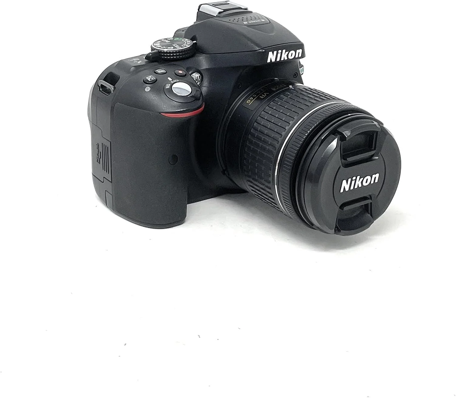 دوربین دیجیتال SLR نیکون D5300 - مشکی (24.2 مگاپیکسل، کیت لنز AF-P 18-55mm VR) صفحه نمایش LCD 3 اینچی - نسخه بین المللی