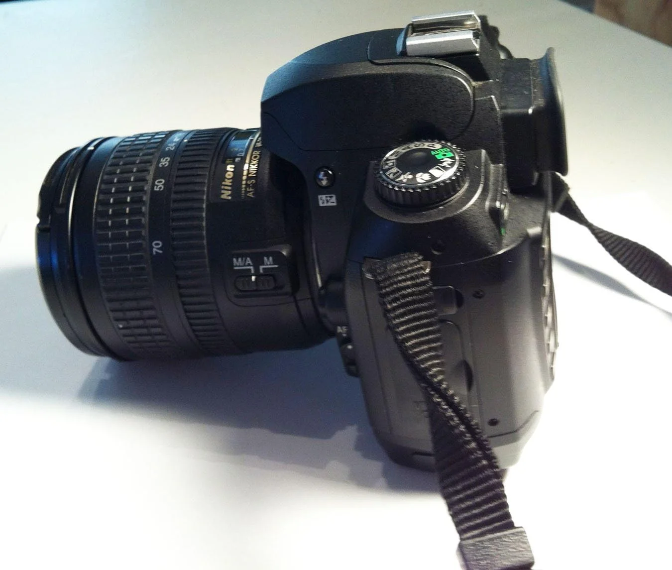 کیت دوربین دیجیتال SLR نیکون D70S 6.1MP با لنز 18-70mm نیکور