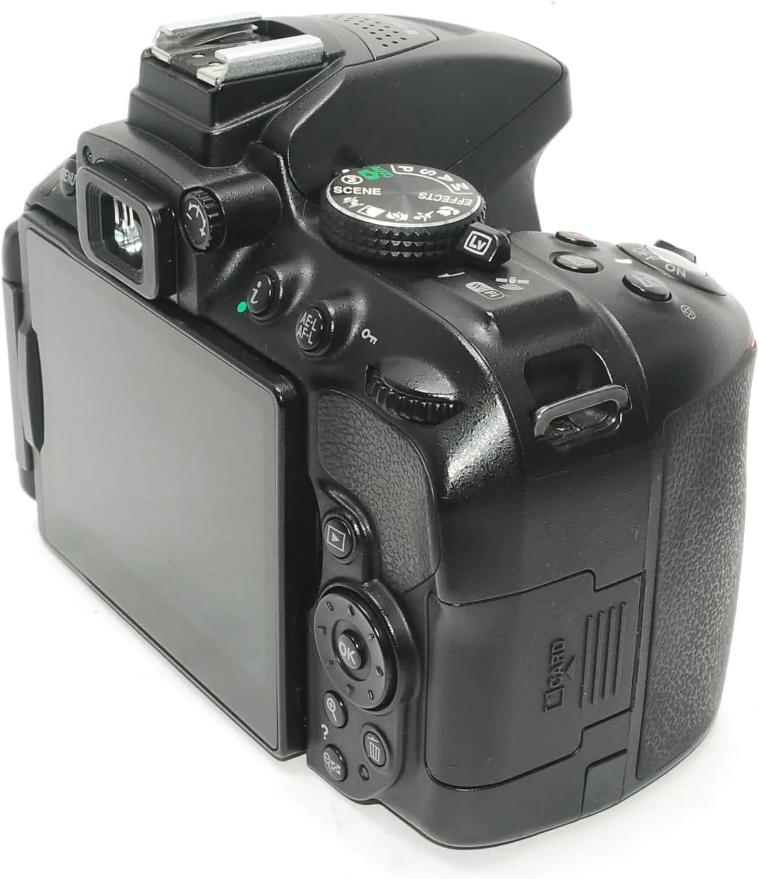 دوربین دیجیتال SLR نیکون D5300 با حسگر CMOS 24.2 مگاپیکسل به همراه لنز زوم NIKKOR DX با فاصله کانونی 18-55 میلی‌متر و دیافراگم f/3.5-5.6G ED VR II - نسخه بین المللی