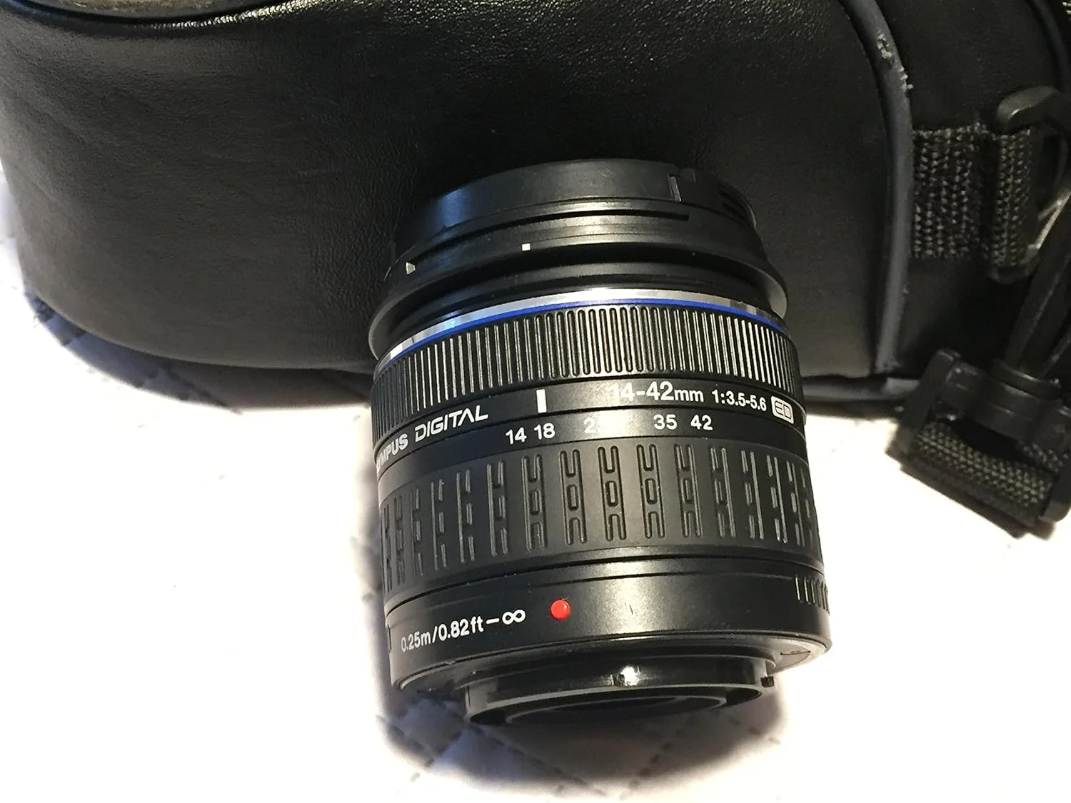 دوربین دیجیتال SLR الیمپوس مدل OM SYSTEM OLYMPUS Evolt E410 10MP به همراه لنز 14-42mm f/3.5-5.6 Zuiko دوربین دیجیتال SLR الیمپوس مدل OM SYSTEM OLYMPUS Evolt E410 10MP به همراه لنز 14-42mm f/3.5-5.6 Zuiko