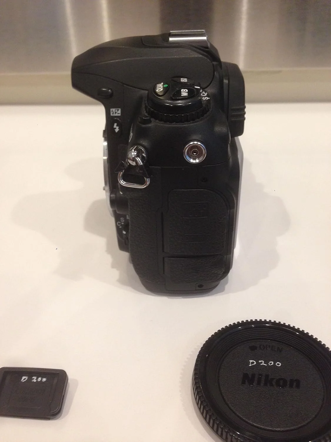 Nikon D200 DSLR Camera with 18-200mm f/3.5-5.6G ED-IF AF-S Nikkor Zoom Lens (OLD MODEL) Nikon D200 DSLR Camera with 18-200mm f/3.5-5.6G ED-IF AF-S Nikkor Zoom Lens (OLD MODEL)