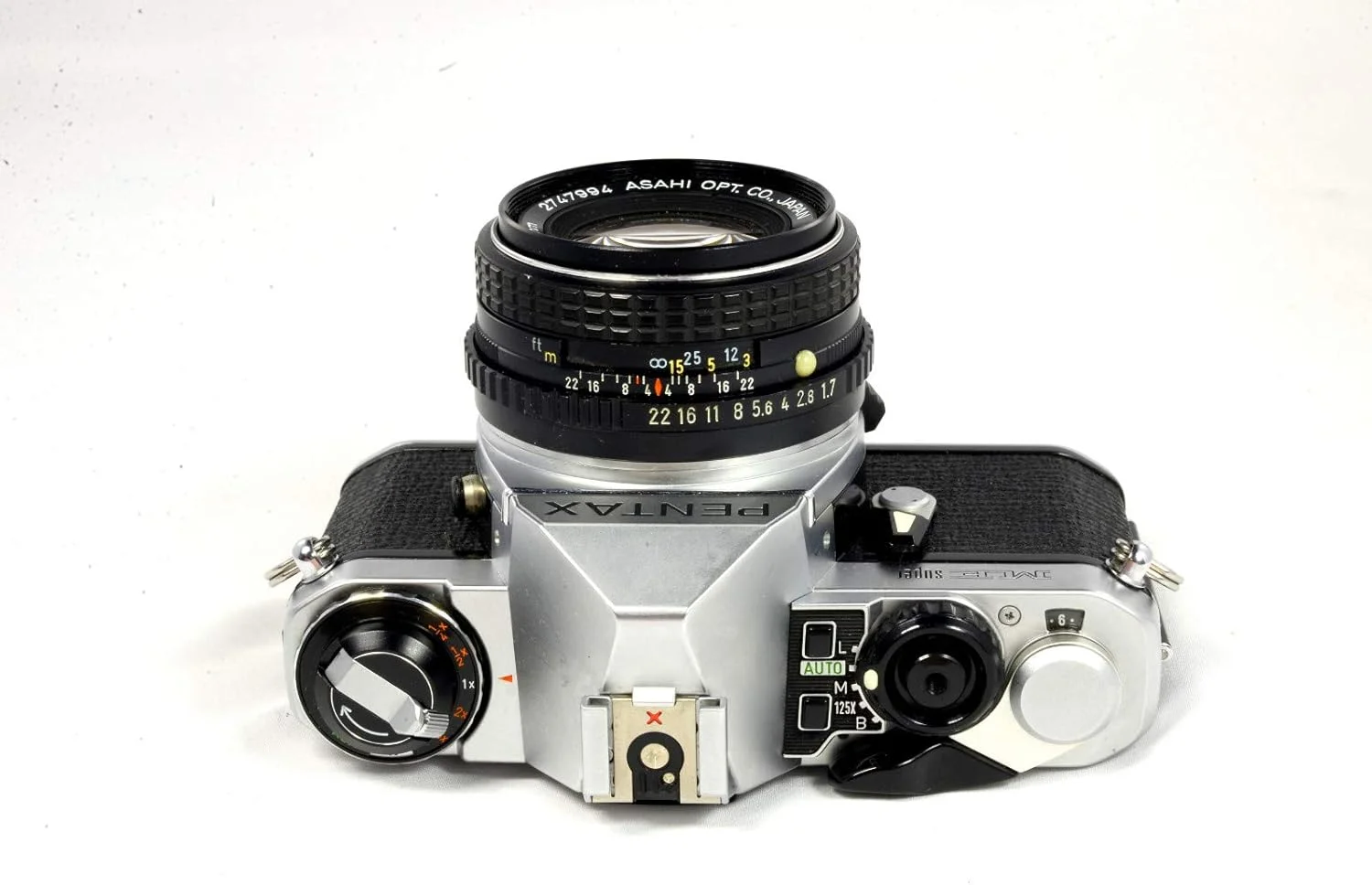 دوربین اس‌ال‌آر ۳۵ میلی‌متری Pentax ME Super به همراه لنز استاندارد ۵۰ میلی‌متری Pentax