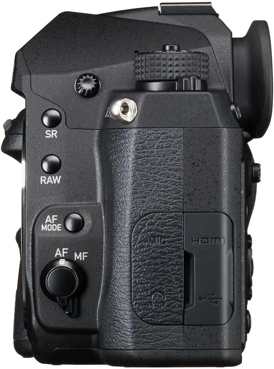 دوربین دیجیتال SLR تک رنگ PENTAX K-3 Mark III [میدان دید 100%، منظره یاب اپتیکال تقریباً 1.05 برابر] [ساختار مقاوم در برابر گرد و غبار/آب و هوا]