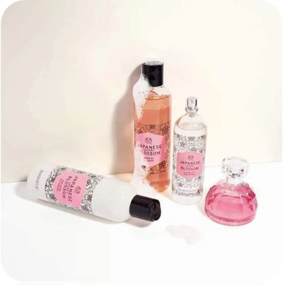 اسپری خوشبو کننده بدن شکوفه گیلاس ژاپنی بادی شاپ ۱۰۰ میلی لیتر - رایحه ای لطیف و شیرین، سبک و با طراوت با رایحه های ظریف گل اسپری خوشبو کننده بدن شکوفه گیلاس ژاپنی بادی شاپ ۱۰۰ میلی لیتر - رایحه ای لطیف و شیرین، سبک و با طراوت با رایحه های ظریف گل