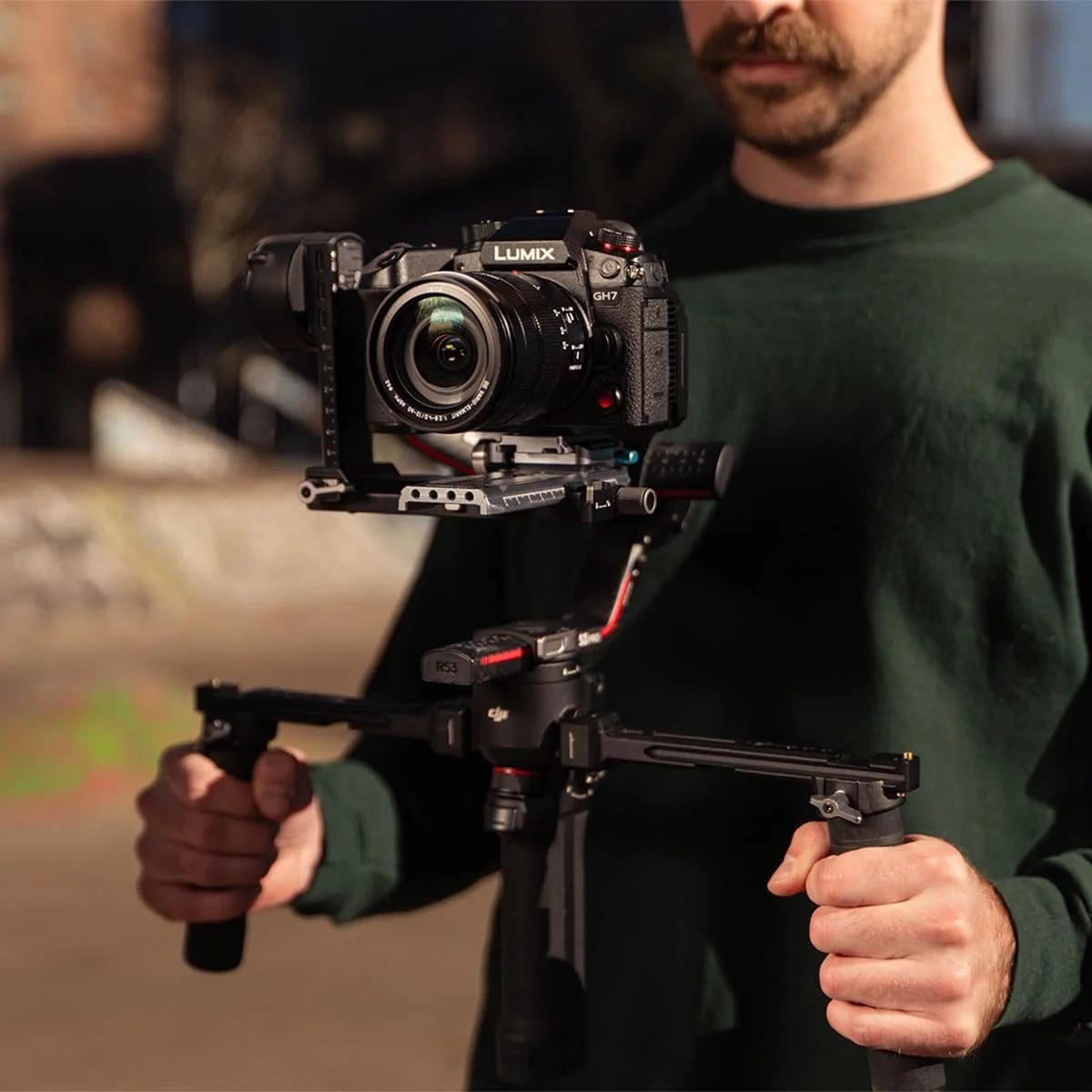 دوربین بدون آینه پاناسونیک LUMIX GH7 Micro Four Thirds با سرعت و کیفیت ویدیویی بهبود یافته، گردش کار بهینه از فیلمبرداری تا پس از تولید، سازگار با Adobe Cloud و LUT بلادرنگ، DC-GH7BODY دوربین بدون آینه پاناسونیک LUMIX GH7 Micro Four Thirds با سرعت و کیفیت ویدیویی بهبود یافته، گردش کار بهینه از فیلمبرداری تا پس از تولید، سازگار با Adobe Cloud و LUT بلادرنگ، DC-GH7BODY