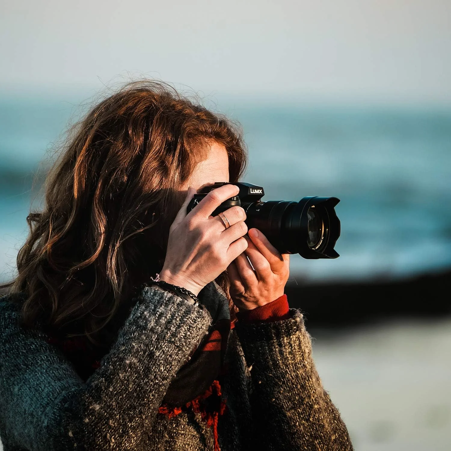 دوربین بدون آینه پاناسونیک LUMIX G95 با حسگر 20.3 مگاپیکسل، لنز 12-60 میلیمتری F3.5-5.6 Micro Four Thirds، لرزشگیر دوگانه 5 محوره I.S. 2، فیلمبرداری 4K 24p 30p، V-Log L از پیش نصب شده، صفحه لمسی LCD 3 اینچی - DC-G95MK (مشکی) دوربین بدون آینه پاناسونیک LUMIX G95 با حسگر 20.3 مگاپیکسل، لنز 12-60 میلیمتری F3.5-5.6 Micro Four Thirds، لرزشگیر دوگانه 5 محوره I.S. 2، فیلمبرداری 4K 24p 30p، V-Log L از پیش نصب شده، صفحه لمسی LCD 3 اینچی - DC-G95MK (مشکی)