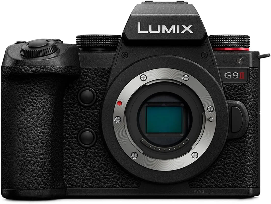 دوربین بدون آینه پاناسونیک LUMIX G9II به همراه کارت حافظه 64 گیگابایتی Lexar، باتری، صفحه نگهدارنده و پایه شارژر هوشمند دوربین بدون آینه پاناسونیک LUMIX G9II به همراه کارت حافظه 64 گیگابایتی Lexar، باتری، صفحه نگهدارنده و پایه شارژر هوشمند