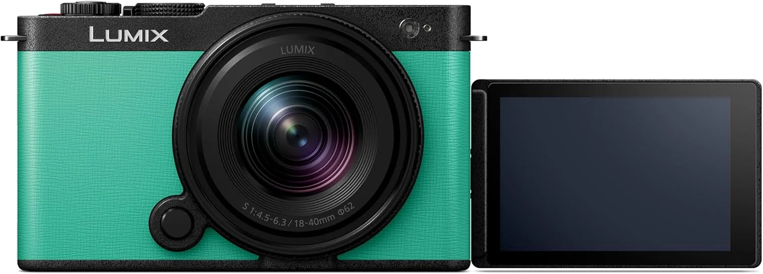 دوربین فول فریم بدون آینه پاناسونیک LUMIX S9 با لنز S 18-40mm F4.5-6.3، بدنه جمع و جور و سبک، ایده آل برای رسانه های اجتماعی و مسافرت، DC-S9NGA دوربین فول فریم بدون آینه پاناسونیک LUMIX S9 با لنز S 18-40mm F4.5-6.3، بدنه جمع و جور و سبک، ایده آل برای رسانه های اجتماعی و مسافرت، DC-S9NGA