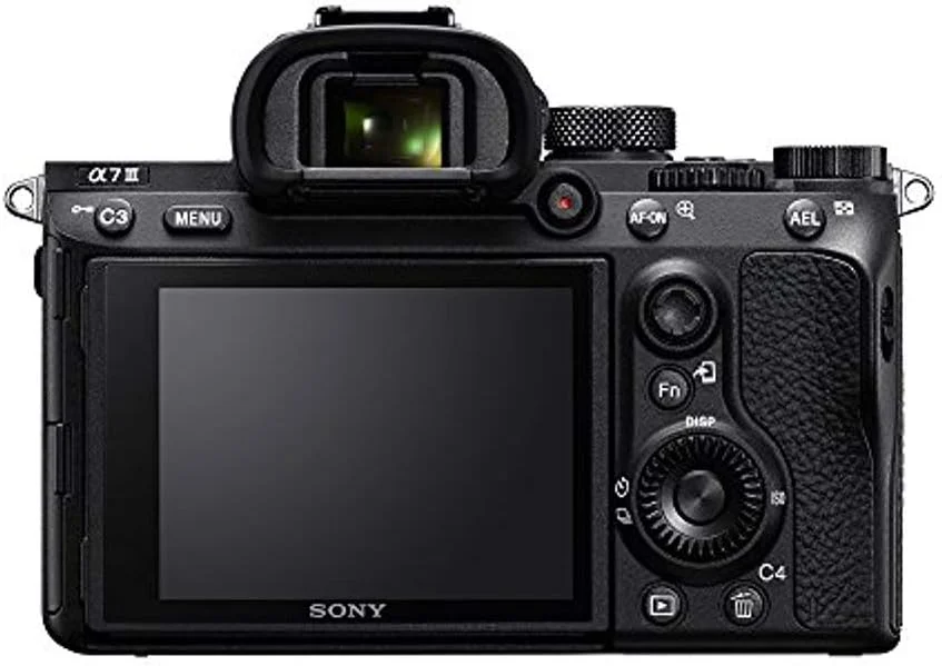 دوربین بدون آینه فول فریم Sony a7 III به همراه لنز اپتیکال 28-70 میلی‌متری با LCD 3 اینچی، مشکی (ILCE7M3K/B) (بازسازی شده)