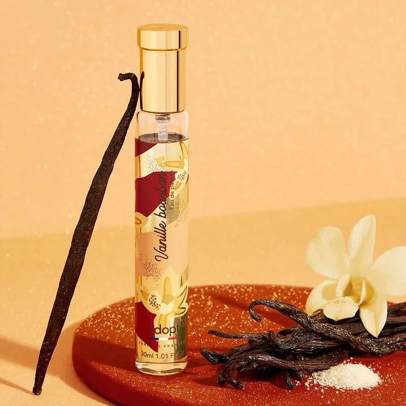 ادکلن زنانه وانیل بوربن ادوپرفیوم 30 میلی لیتر، رایحه ای شیرین و گرم با وانیل بوربن، بادام و رایحه پودری زنبق، ظریف، احساسی و فریبنده