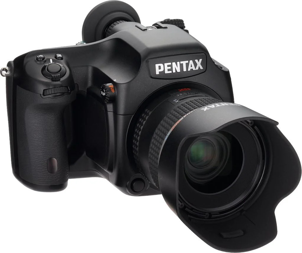 دوربین دیجیتال SLR مدیوم فرمت Pentax 645D 40MP با صفحه نمایش 3 اینچی LCD (فقط بدنه)