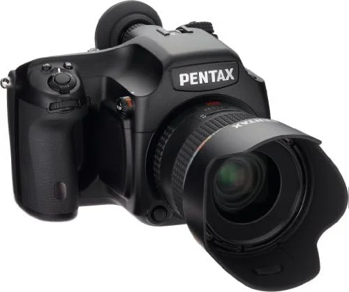 دوربین دیجیتال SLR مدیوم فرمت Pentax 645D 40MP با صفحه نمایش 3 اینچی LCD (فقط بدنه)