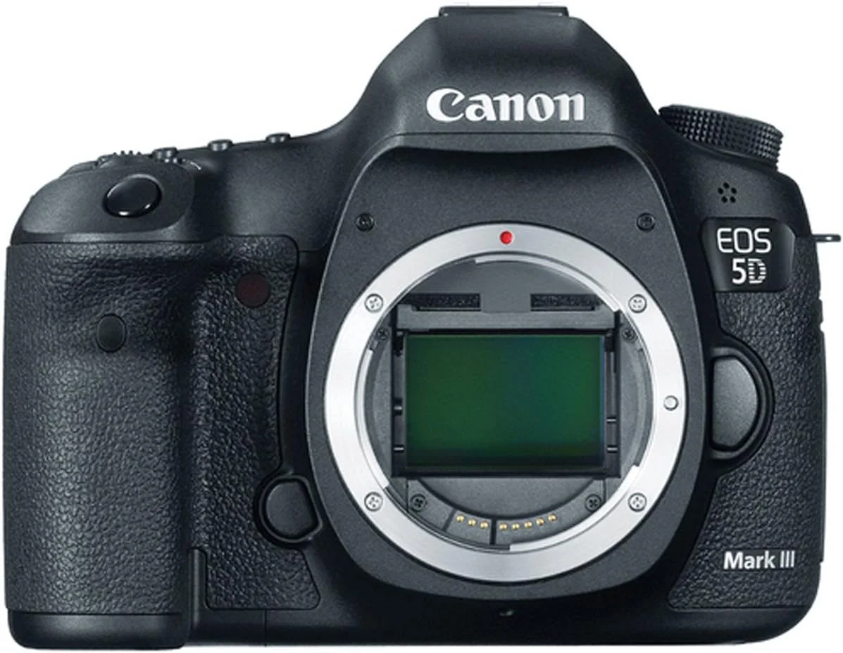 بدنه دوربین دیجیتال SLR کانن EOS 5D Mark III با حسگر CMOS فول فریم 22.3 مگاپیکسل (بازسازی شده)