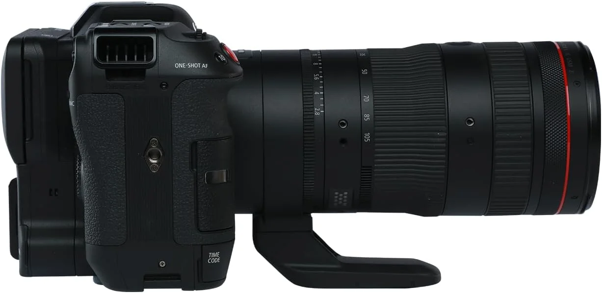 دوربین فیلمبرداری سینمایی Canon EOS C70 با لنز RF24-105mm F2.8 L IS USM Z، سنسور Super 35mm Dual Gain Output (DGO)، مانت RF دوربین فیلمبرداری سینمایی Canon EOS C70 با لنز RF24-105mm F2.8 L IS USM Z، سنسور Super 35mm Dual Gain Output (DGO)، مانت RF
