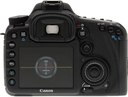 فقط بدنه دوربین دیجیتال SLR کانن EOS 7D با حسگر CMOS 18 مگاپیکسلی (بازسازی شده) فقط بدنه دوربین دیجیتال SLR کانن EOS 7D با حسگر CMOS 18 مگاپیکسلی (بازسازی شده)