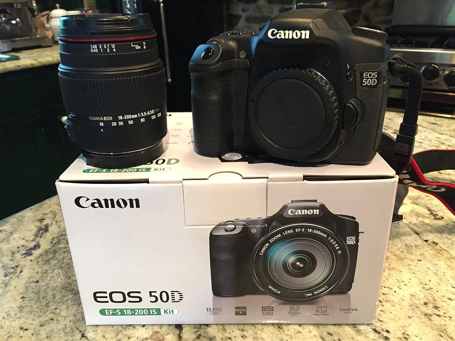 Canon EOS 50D 15.1MP Digital SLR Camera with EF-S 18-200mm f/3.5-5.6 IS Standard Zoom Lens