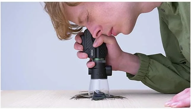 پایه ماکرو تک چشمی PENTAX V-MS1 با نور LED برای PENTAX VM6X21. با اتصال به تک چشمی، می توانید از آن به عنوان میکروسکوپ با بزرگنمایی 18 برابر استفاده کنید - ایده آل برای مشاهده جزئیات میکروسکوپی پایه ماکرو تک چشمی PENTAX V-MS1 با نور LED برای PENTAX VM6X21. با اتصال به تک چشمی، می توانید از آن به عنوان میکروسکوپ با بزرگنمایی 18 برابر استفاده کنید - ایده آل برای مشاهده جزئیات میکروسکوپی