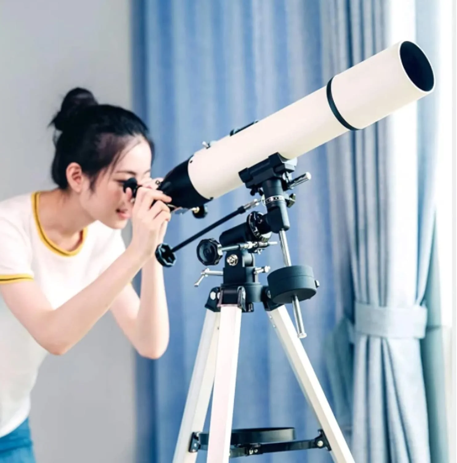 تلسکوپ LSLYTQ، دهانه 90 میلی‌متری، فاصله کانونی 600 میلی‌متری، تلسکوپ شکست نور نجومی با وضوح بالا به همراه سه پایه قابل تنظیم، تلسکوپ برای افراد مبتدی و بزرگسالان
