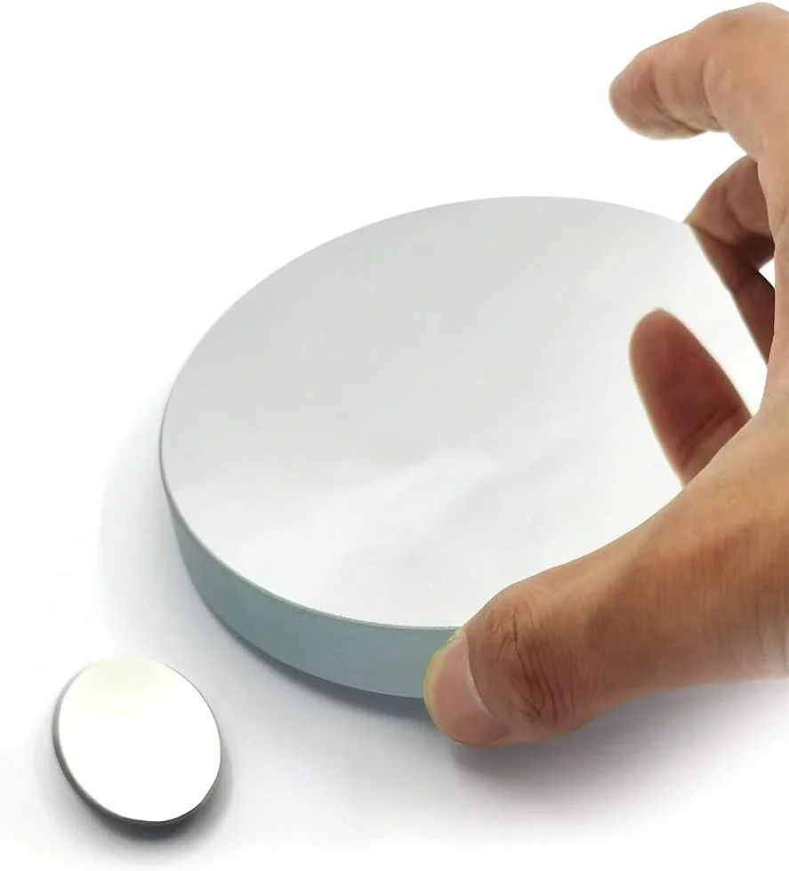 آینه بازتابنده نیوتنی با قطر ۱۱۴ میلیمتر و فاصله کانونی ۹۰۰ میلیمتر برای نجوم آینه بازتابنده نیوتنی با قطر ۱۱۴ میلیمتر و فاصله کانونی ۹۰۰ میلیمتر برای نجوم