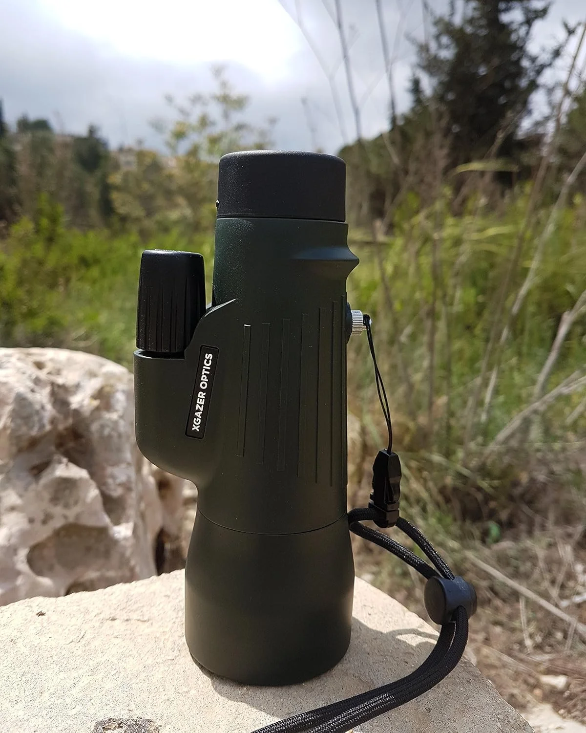 تک چشمی قدرتمند Xgazer Optics 12x50 Point View - ضد آب برای تماشای پرندگان، شکار، ماهیگیری، مسافرت، سافاری، پیاده روی، تک چشمی دوربرد، با بند مچی، کیف و پارچه