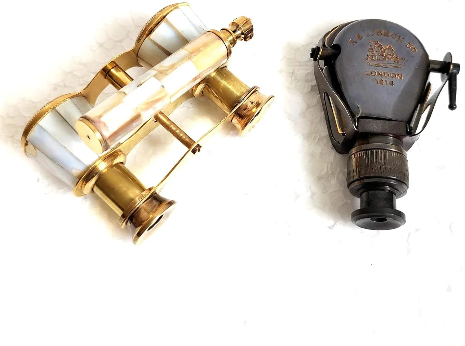 تلسکوپ جیبی برنجی عتیقه طلایی و مشکی، دو تکه، ابعاد تقریبی 7.62 در 10.16 سانتی متر