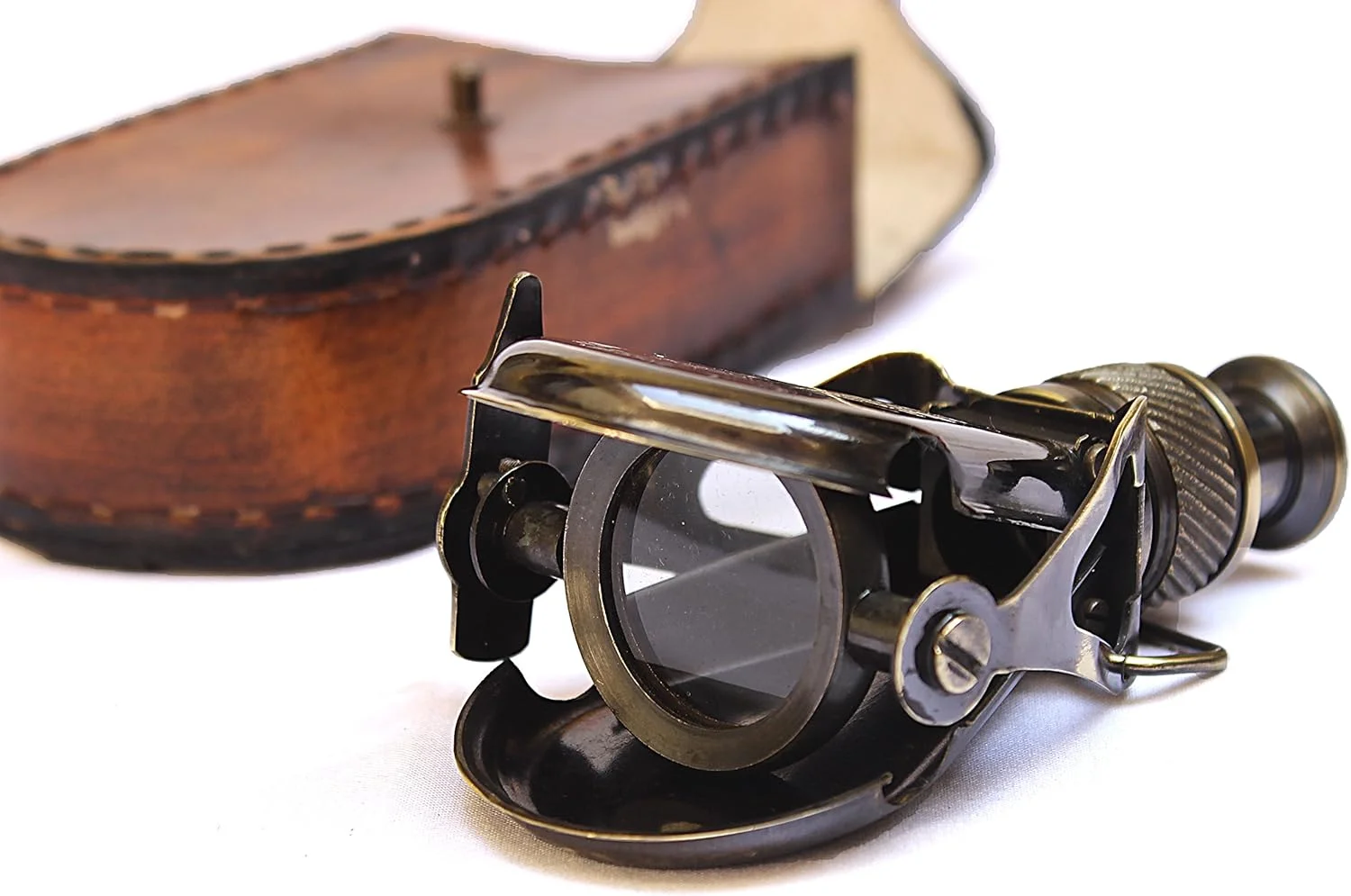 تک چشمی دستی برنجی عتیقه با کیف چرمی - دوربین تک چشمی دریایی قدیمی برای شکار، تماشای پرندگان، پیاده روی، کمپینگ و دکوراسیون فضای باز