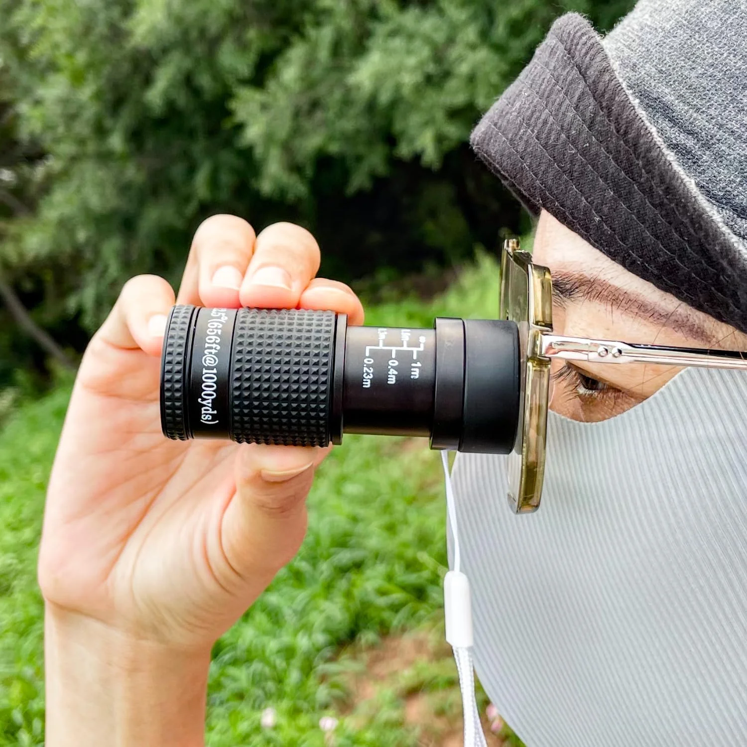 تک چشمی نمای نزدیک طراحی شده برای افراد کم بینا. تک چشمی های ذره بینی کوچک برای مشاهده از فاصله نزدیک (4x12mm)