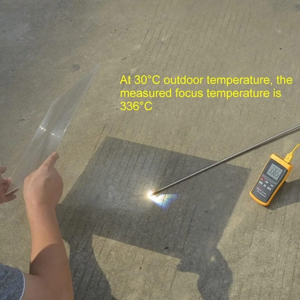 لنز فرنل مربعی خورشیدی بزرگ 300 در 300 میلی‌متر، فاصله کانونی 600 میلی‌متر، ضخامت 2 میلی‌متر، بسته 1 عددی