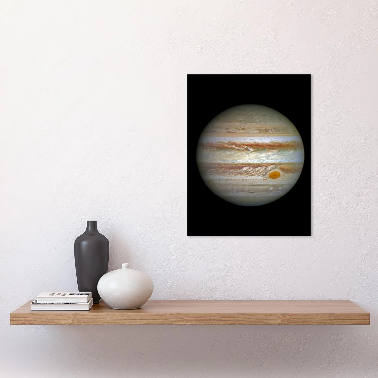 تصویر تلسکوپ فضایی هابل از مشتری، بزرگترین سیاره منظومه شمسی، نقطه سرخ بزرگ و نوارهای جوی رنگارنگ، چاپ پوستر هنری دیواری بدون قاب، دکوراسیون منزل