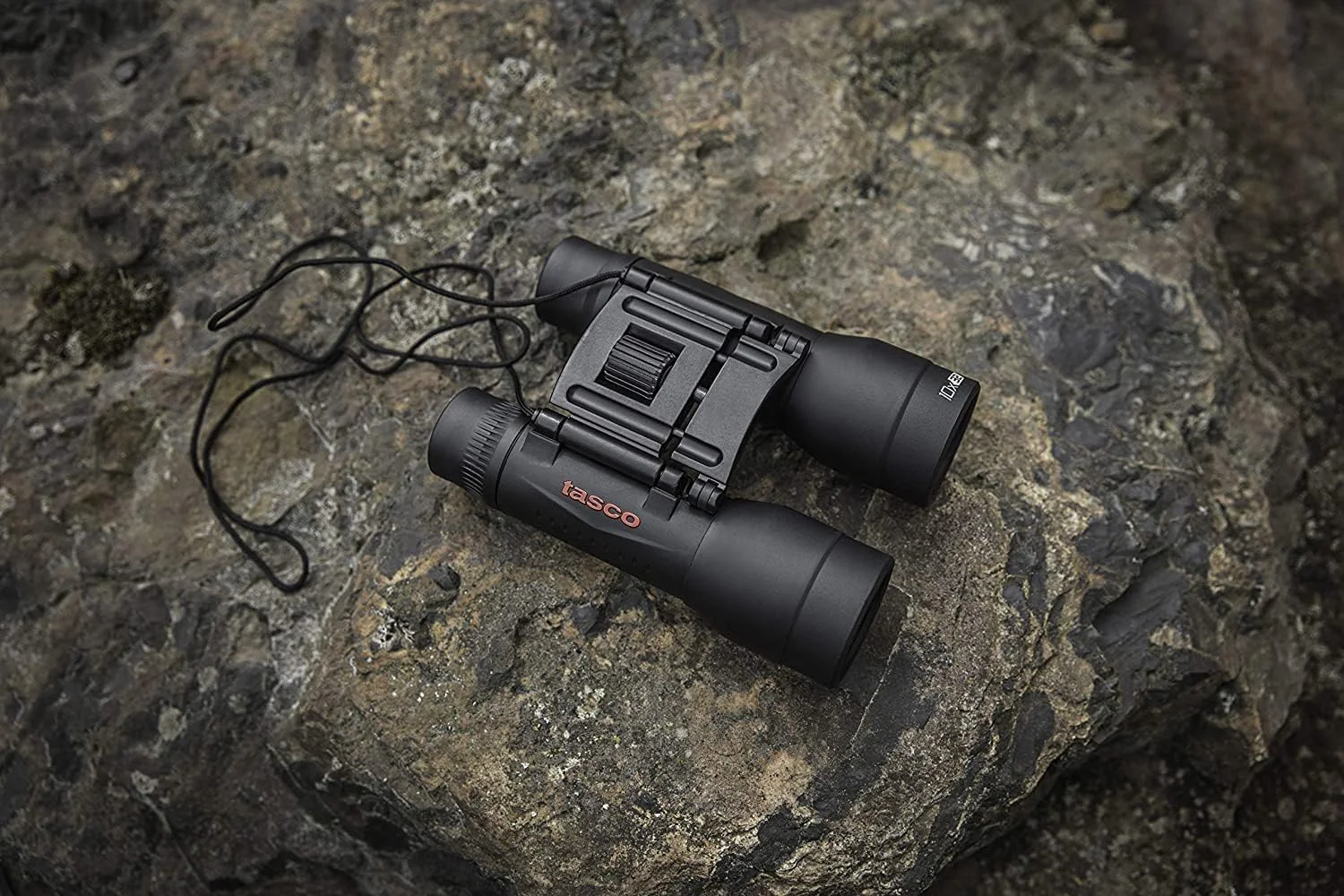 دوربین دوچشمی تاسکو مدل ES10X32 Essentials Multi، 10x32 میلی‌متر