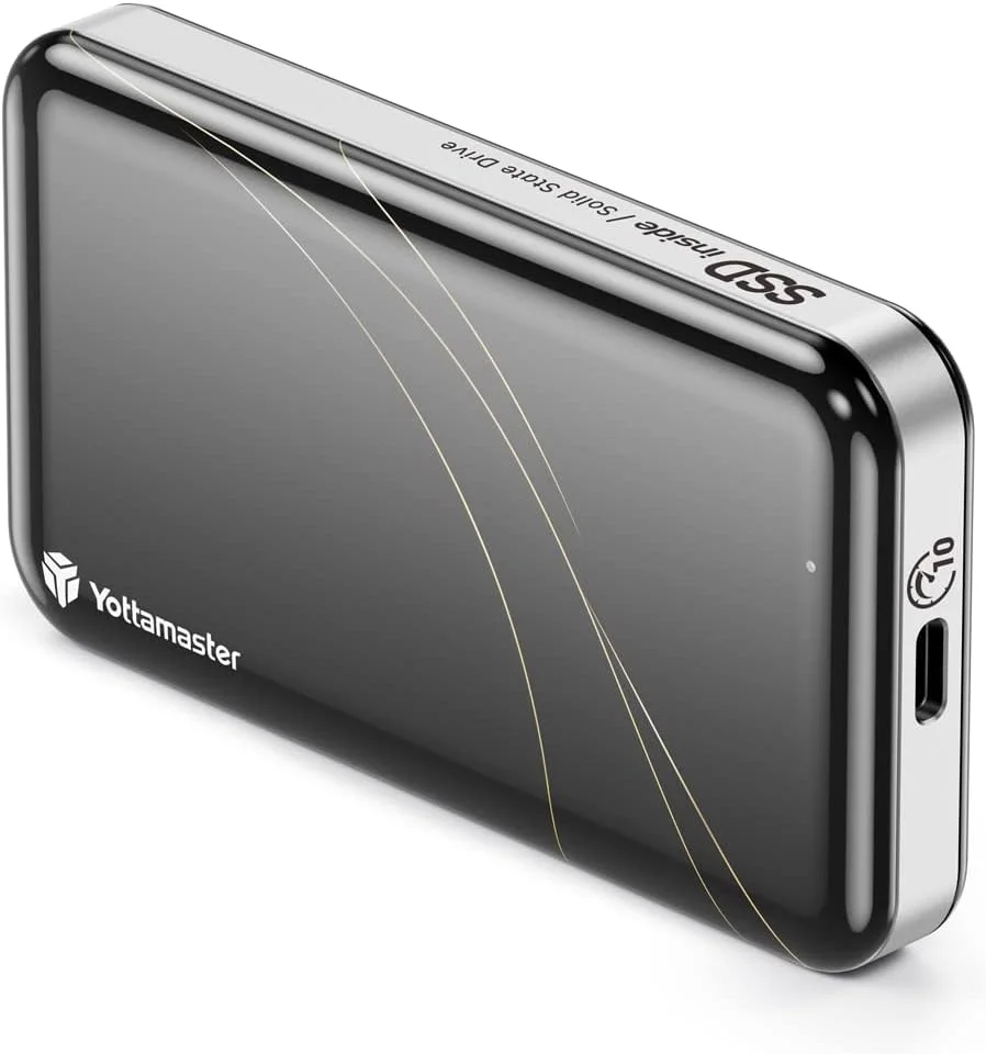 حافظه اس اس دی اکسترنال یوتا مستر 1 ترابایت، سرعت تا 1050 مگابایت بر ثانیه، USBC USB3.2، با هیت سینک آلومینیومی - درایو NVMe SSD برای کسب و کار، دانشجویان و متخصصان