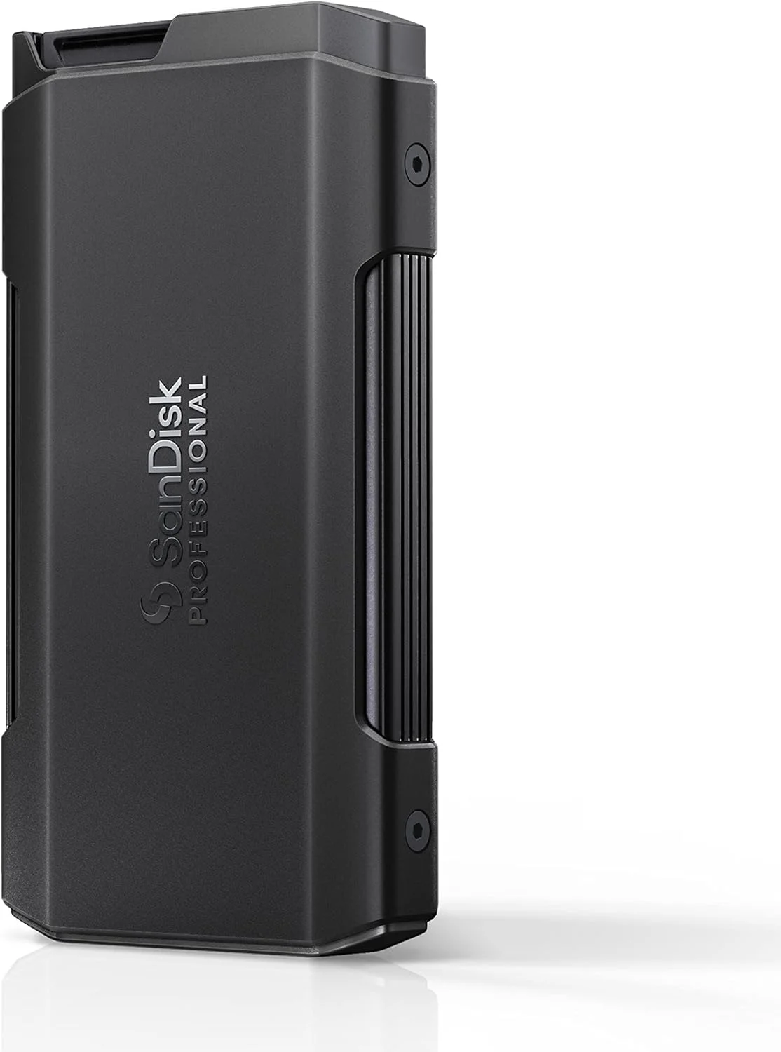 محفظه SSD قابل حمل SanDisk Professional PRO-BLADE به همراه SSD یک ترابایتی PRO-BLADE. USB-C با سرعت انتقال تا 2000 مگابایت بر ثانیه