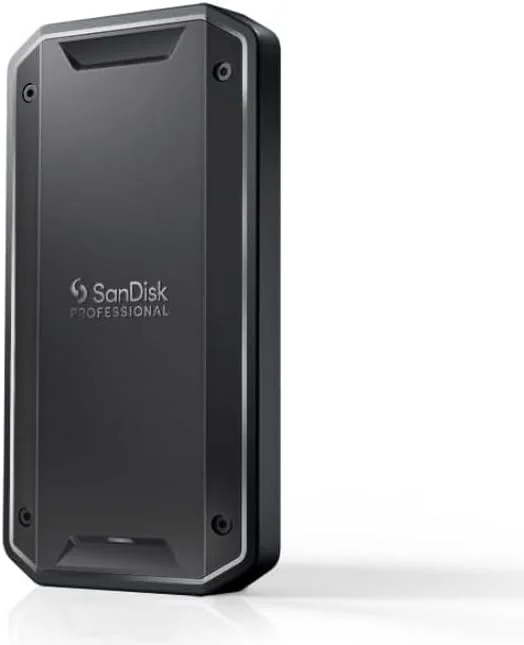 درایو SSD اکسترنال SanDisk Professional PRO-G40 با ظرفیت 4 ترابایت، درایو SSD قابل حمل، تا 3000 مگابایت بر ثانیه، درایو حالت جامد، تاندربولت 3 (40 گیگابیت بر ثانیه)، USB-C (10 گیگابیت بر ثانیه)، مقاومت فوق العاده در برابر گرد و غبار/آب IP68. فرمت شده exFAT