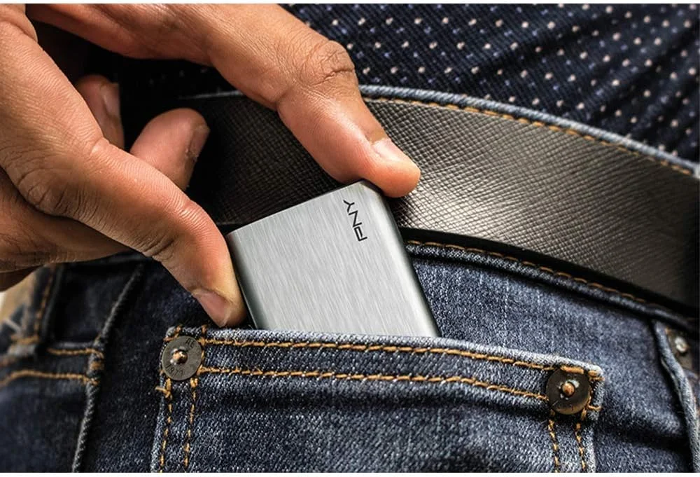 اس اس دی اکسترنال قابل حمل PNY Elite نقره ای USB 3.1 (960 گیگابایت) PSD1CS1050S-960-RB، خاکستری برس خورده