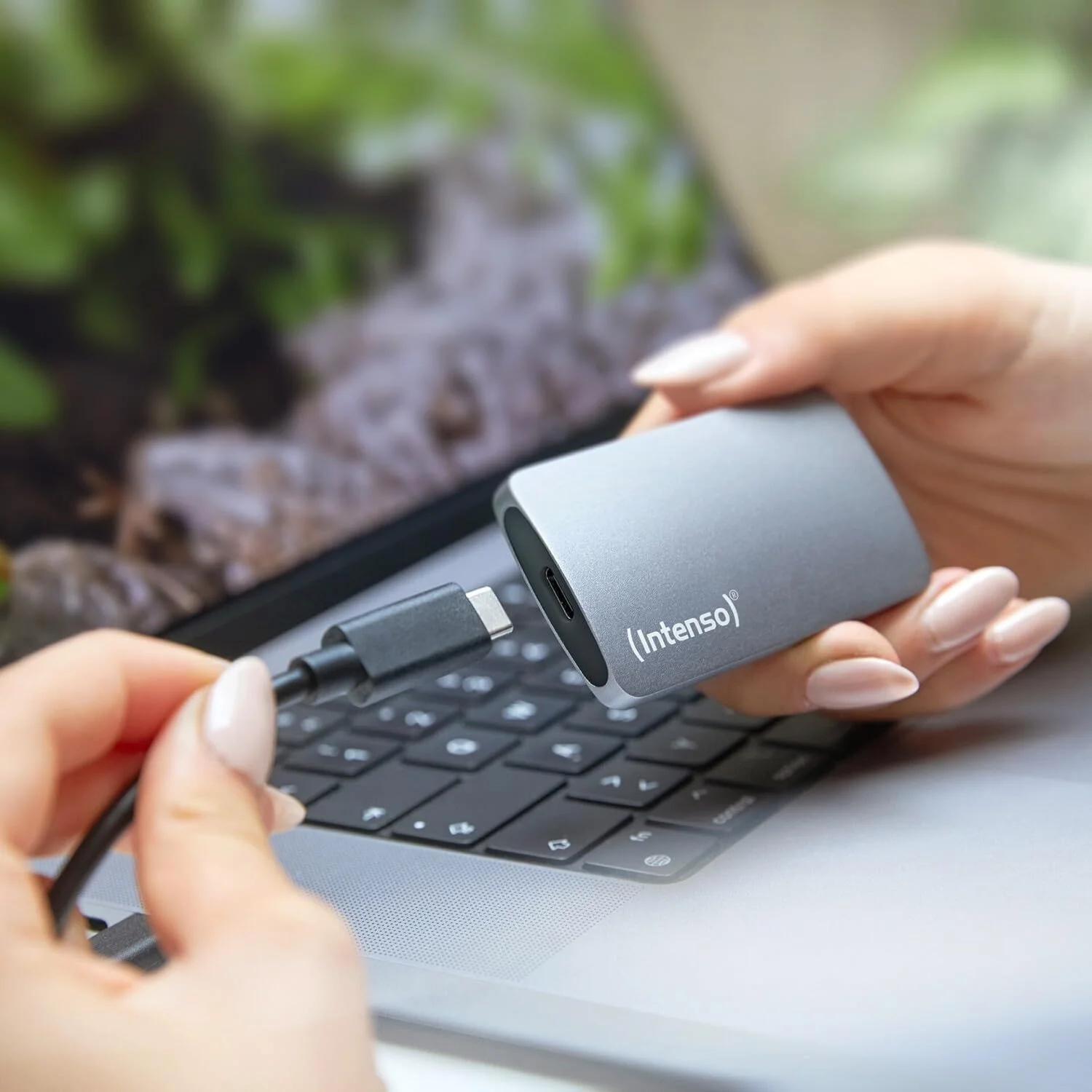 درایو حالت جامد اکسترنال اینتنسو TX800 با ظرفیت 500 گیگابایت، درایو قابل حمل، سرعت فوق العاده USB 3.2 Gen 2x2 (20Gbps)، تا 2100 مگابایت بر ثانیه