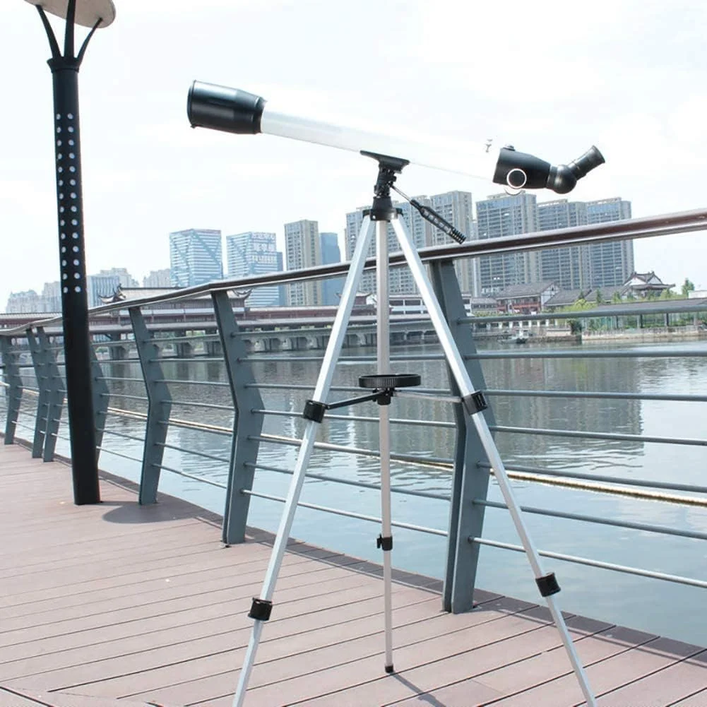 تلسکوپ شکستنی 60EQ، دهانه 60 میلی‌متری و فاصله کانونی 700 میلی‌متری، همراهی عالی برای دیدن ماه و سیارات