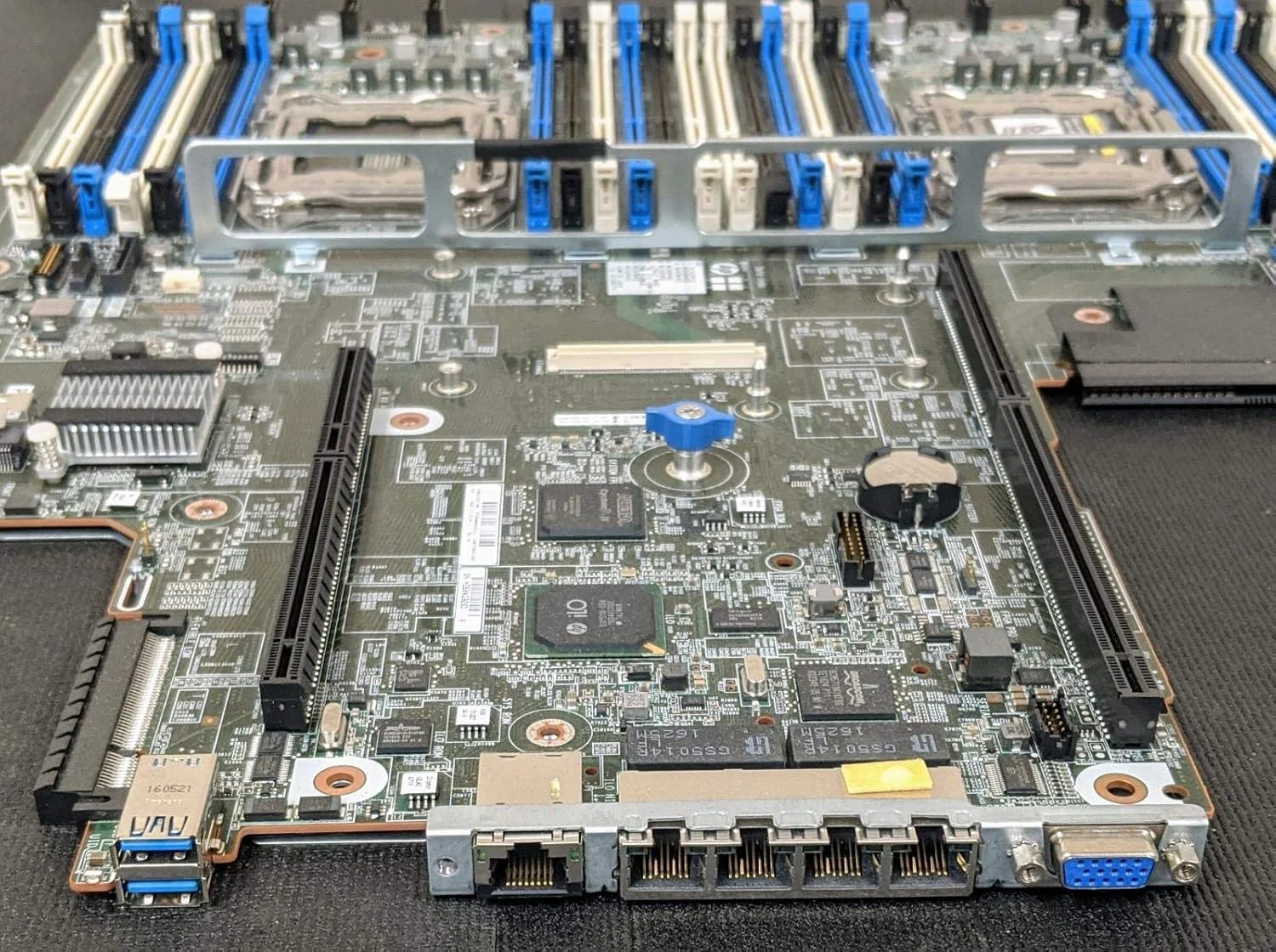 مادربرد سیستم HPE HP 843307-001 DL360 DL380 G9 V3 V4 مادربرد سیستم HPE HP 843307-001 DL360 DL380 G9 V3 V4