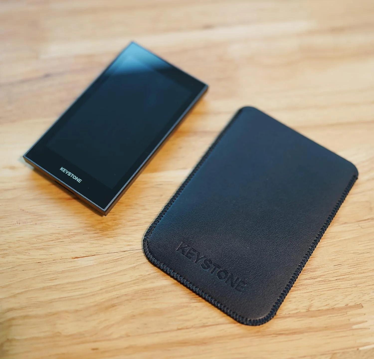 کیف سخت افزاری کریپتو کی استون، کیف چرمی PU مشکی، کیف محافظ ممتاز، مناسب برای کی استون پرو و کی استون اسنشیال