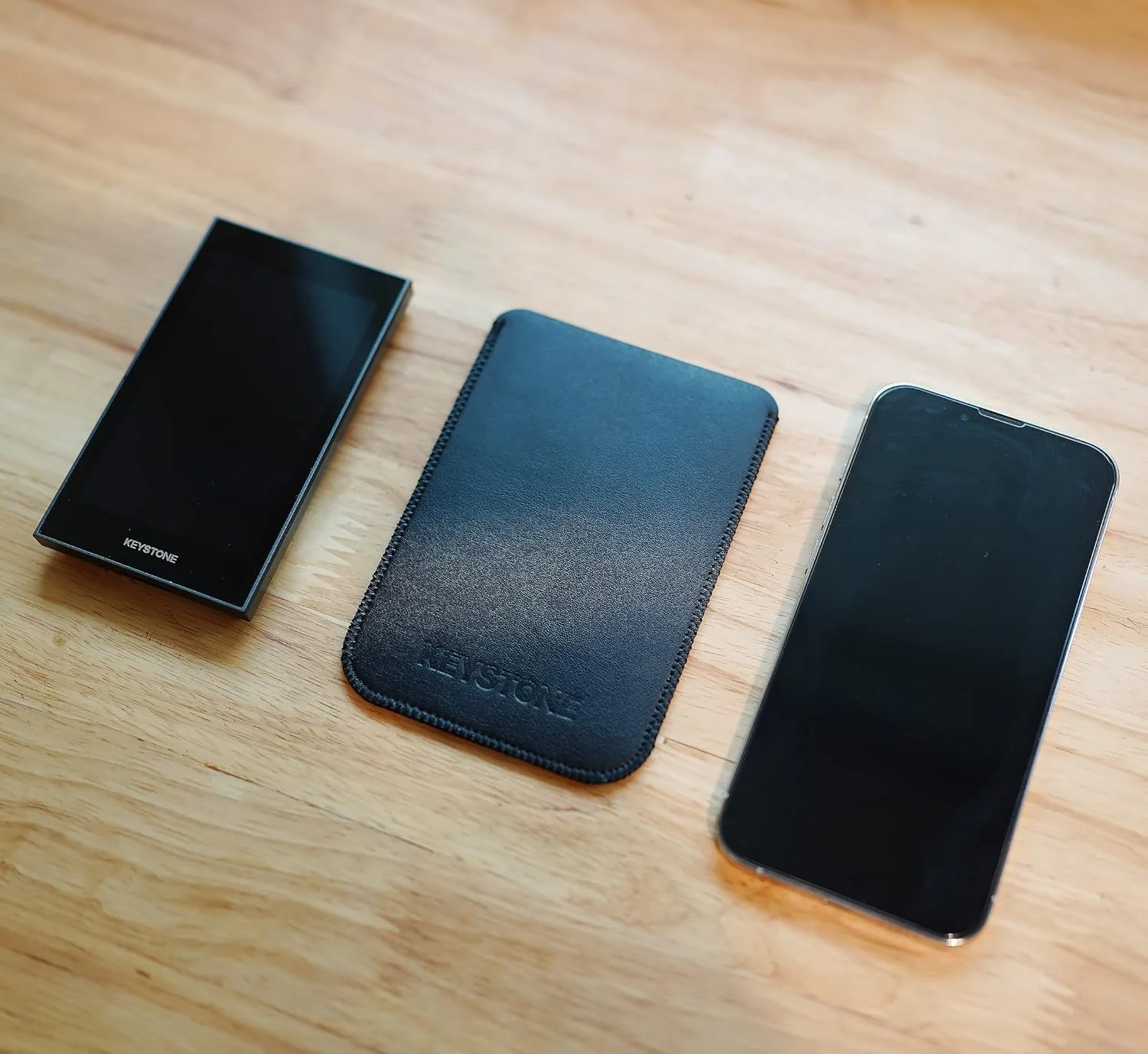 کیف سخت افزاری کریپتو کی استون، کیف چرمی PU مشکی، کیف محافظ ممتاز، مناسب برای کی استون پرو و کی استون اسنشیال