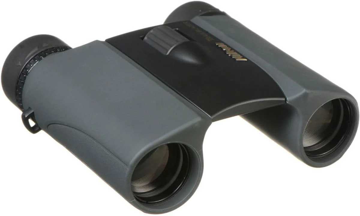 دوربین دوچشمی نیکون 8x25 Trailblazer ATB با منشور سقفی، مشکی، همراه با کیت لوازم جانبی دوربین دوچشمی نیکون 8x25 Trailblazer ATB با منشور سقفی، مشکی، همراه با کیت لوازم جانبی