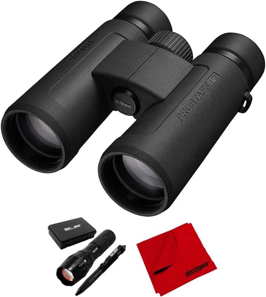 دوربین دوچشمی نیکون مدل PROSTAFF P3 10X42 به همراه چراغ قوه تاکتیکی Deco Gear FPT100BK، قلم تاکتیکی با جعبه ضد آب/ضد ضربه و پارچه تمیز کننده میکروفیبر Deco Photo