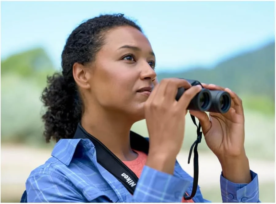 دوربین دوچشمی نیکون MONARCH M7 8x42 | ضد آب، ضد مه، بدنه لاستیکی مقاوم، شیشه ED و میدان دید گسترده، پوشش ضد روغن و آب | مدل رسمی نیکون آمریکا