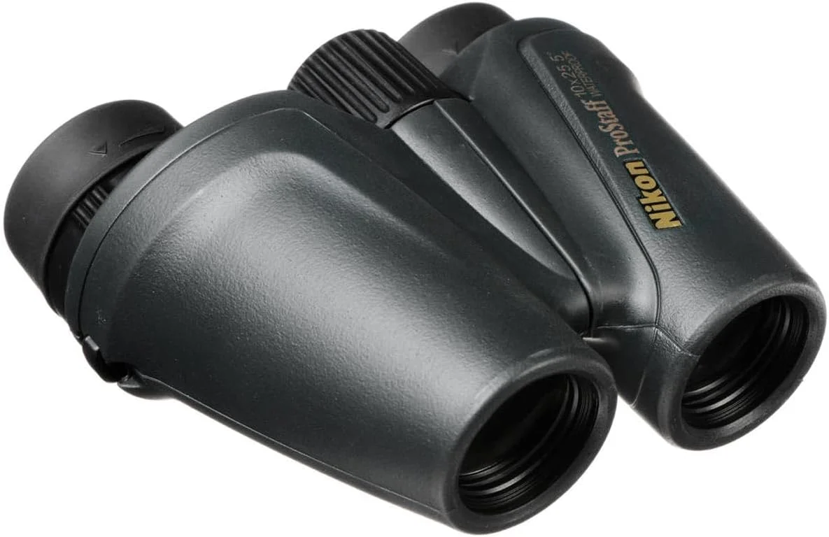 دوربین دوچشمی فشرده نیکون PROSTAFF 10X25 ATB (دوربین دوچشمی همه جا رو) | ضد آب، ضد مه، فاصله چشمی زیاد، پوشش لاستیکی، لنزهای پوشش داده شده چند لایه | مدل رسمی نیکون ایالات متحده آمریکا