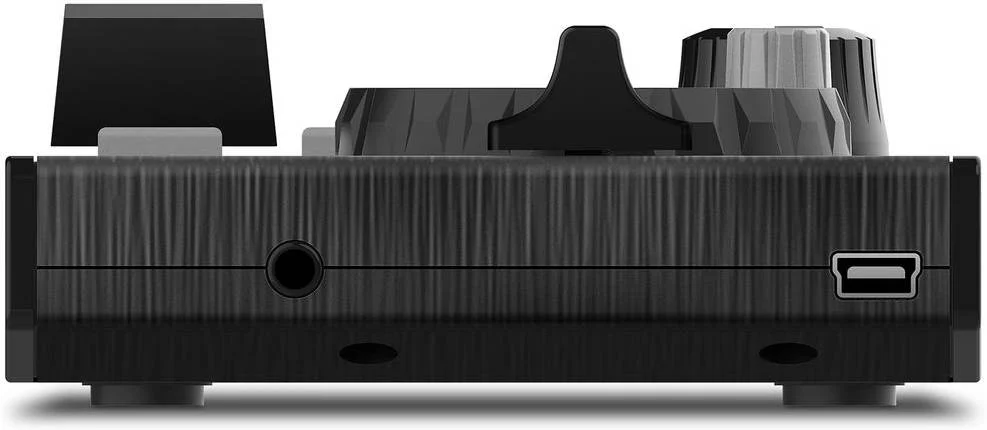 کنترلر دیجی قابل حمل USB نومارک DJ2GO2 Touch با چرخهای جاگ لمسی خازنی، رابط صوتی و Serato DJ Lite، مشکی | DJ2GO کنترلر دیجی قابل حمل USB نومارک DJ2GO2 Touch با چرخهای جاگ لمسی خازنی، رابط صوتی و Serato DJ Lite، مشکی | DJ2GO