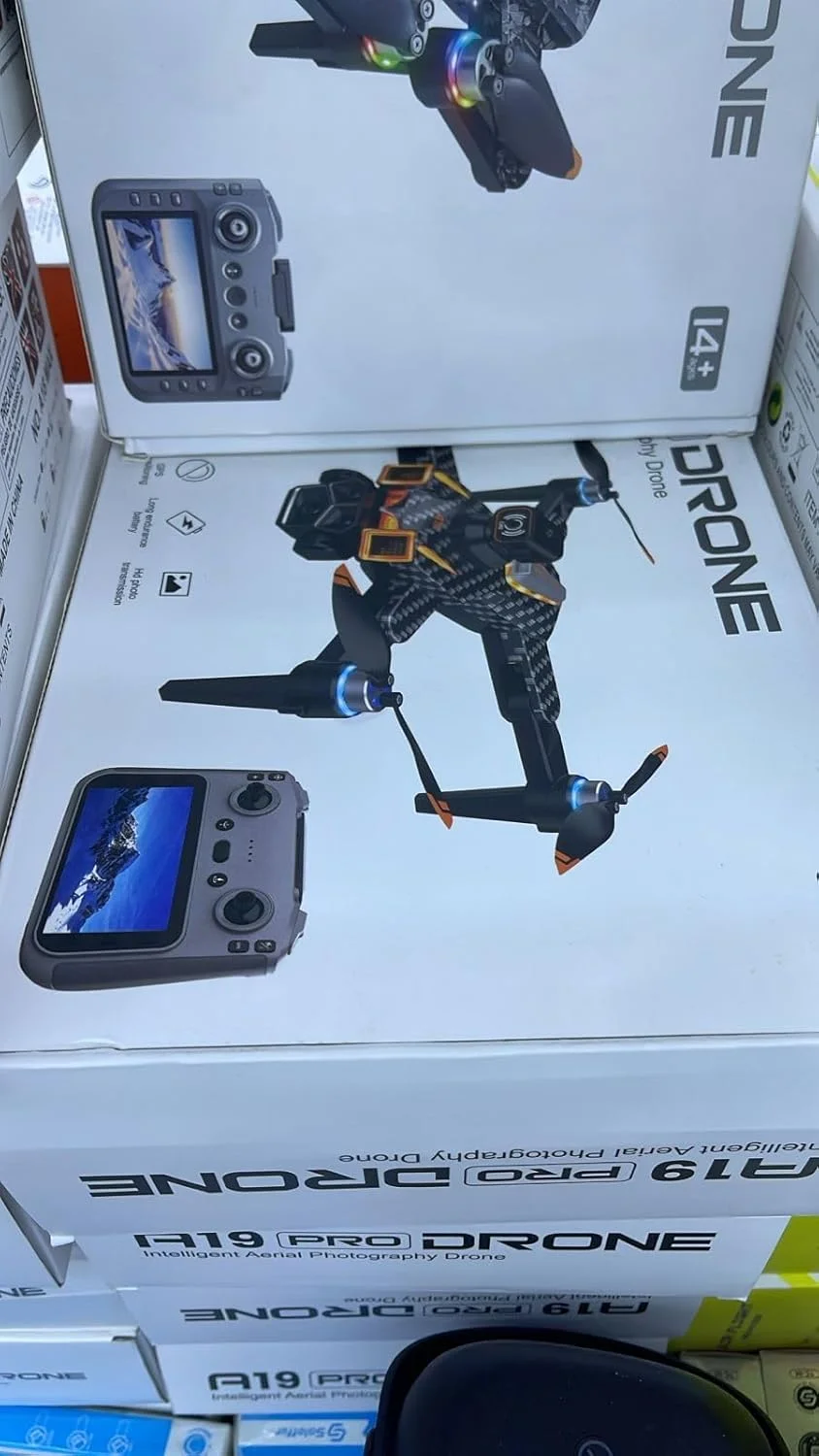 پهپاد تاشو، صفحه نمایش LCD، 3 دوربین، کنترل از راه دور، 4K HD، کم صدا، صرفه جویی در انرژی، عملکرد قوی، 3 کیلومتر FPV، ضد لرزش، اجتناب از موانع، گیمبال 3 محوره، باتری های قدرتمند، (ALIM)