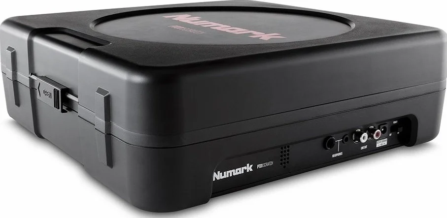 صفحه گرامافون قابل حمل نومارک PT01 Scratch با سوییچ خراش قابل تنظیم، بلندگوی داخلی، USB، برق/باتری، مشکی-قرمز | PT01SCRATCH صفحه گرامافون قابل حمل نومارک PT01 Scratch با سوییچ خراش قابل تنظیم، بلندگوی داخلی، USB، برق/باتری، مشکی-قرمز | PT01SCRATCH